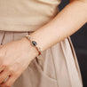 Découvrez notre bracelet modèle larme fait-main en pierre de jaspe et macramé