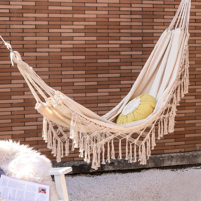Un magnifique hamac en macramé pour se relaxer au soleil